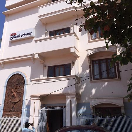 French Avenue Hotel Mahe Buitenkant foto