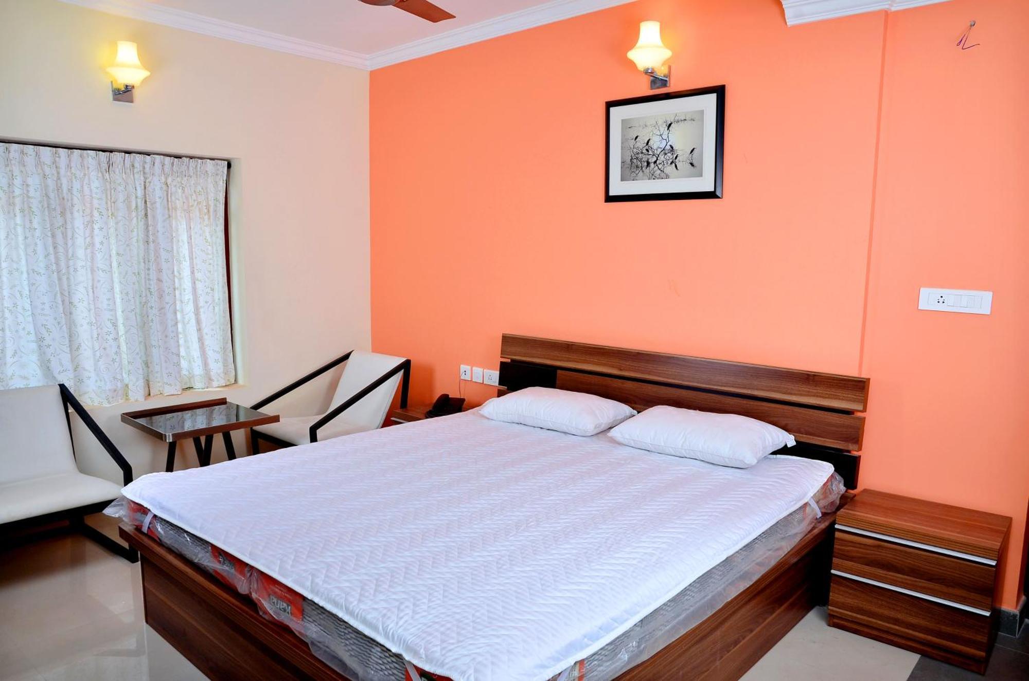 French Avenue Hotel Mahe Buitenkant foto