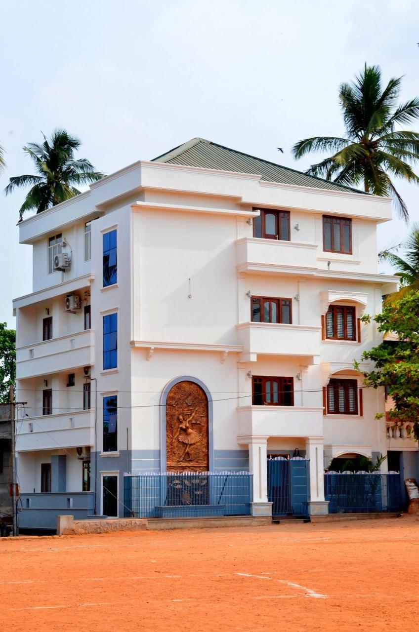 French Avenue Hotel Mahe Buitenkant foto