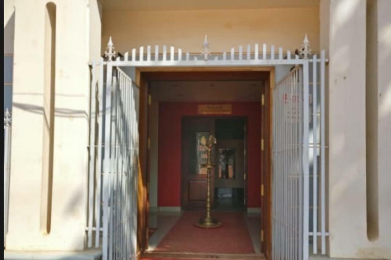 French Avenue Hotel Mahe Buitenkant foto